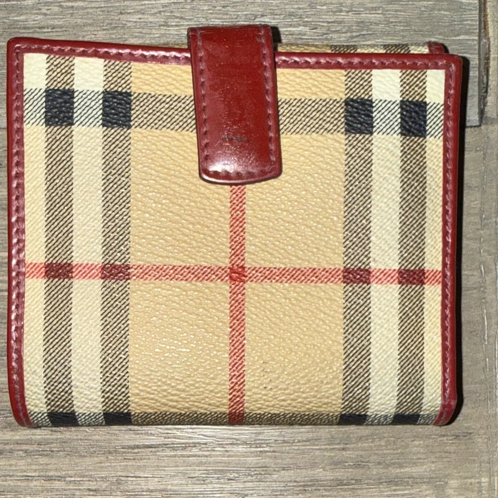 Authentic Burberry Beige Plaid Wallet with Red Trim - Picture 2 of 3